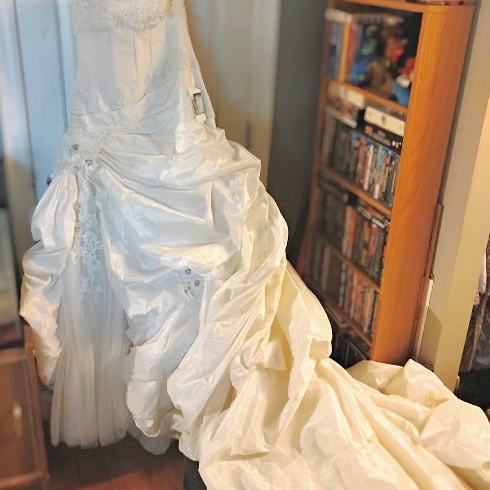 St. Patrick Ivory Gown